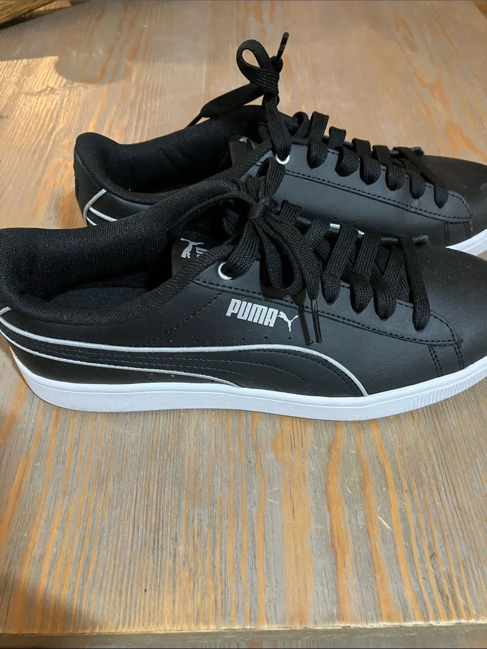 Puma Black Low-Top Lace-Up Sneakers with White Sole